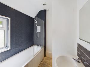 upstairs bathroom- click for photo gallery